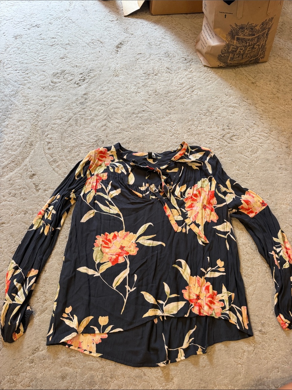 Billabong Black Long-Sleeve Floral Tie-Neck Blouse